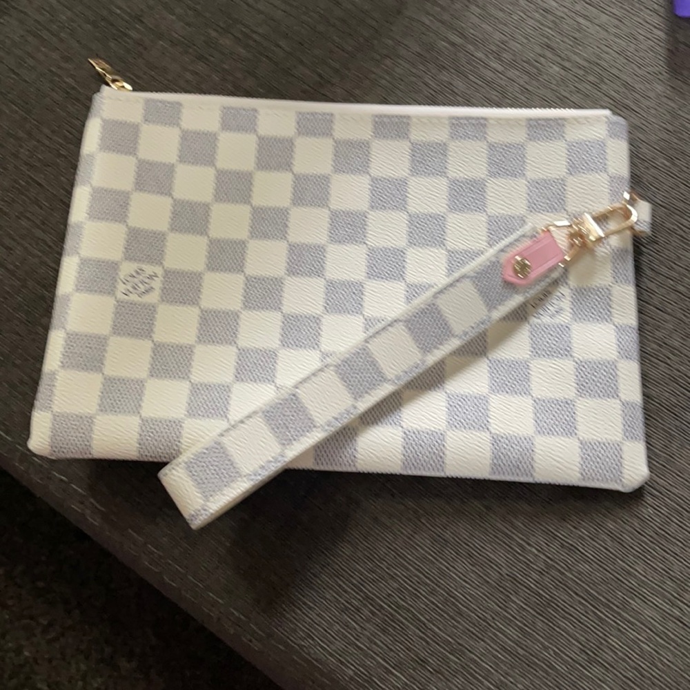 Wristlet